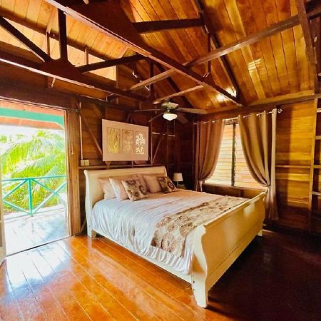Villa Amaya Bocas del Toro Buitenkant foto