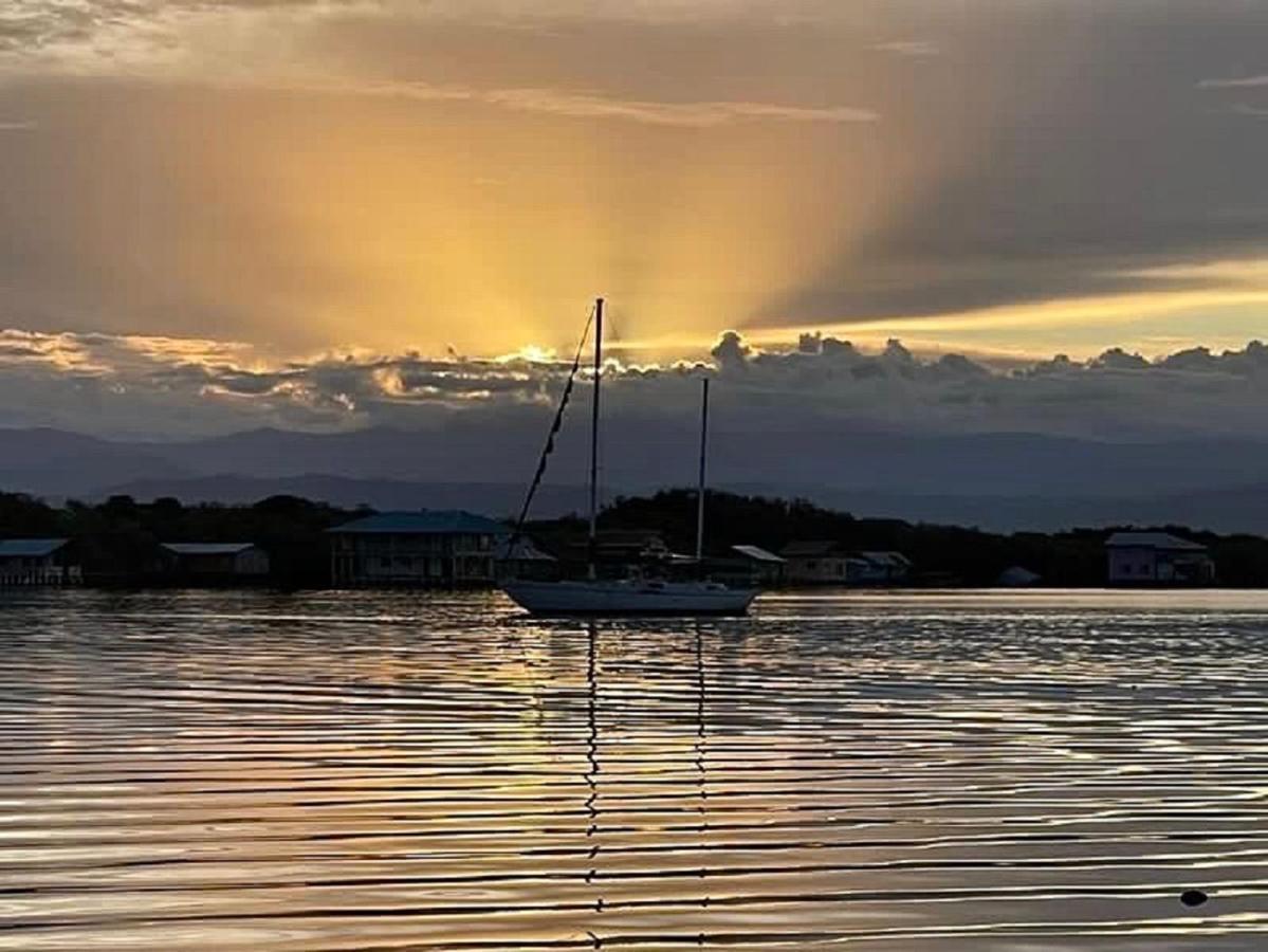 Villa Amaya Bocas del Toro Buitenkant foto